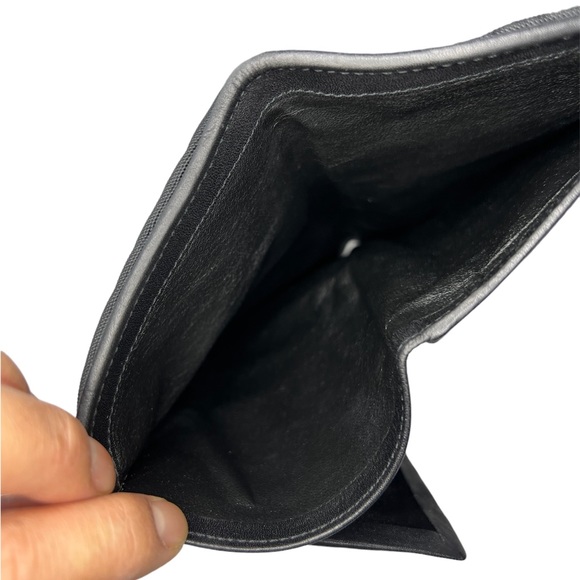 Gucci Nylon Bifold Long Wallet w/Leather Trim and Interior - Comes with Box! - Picture 8 of 8